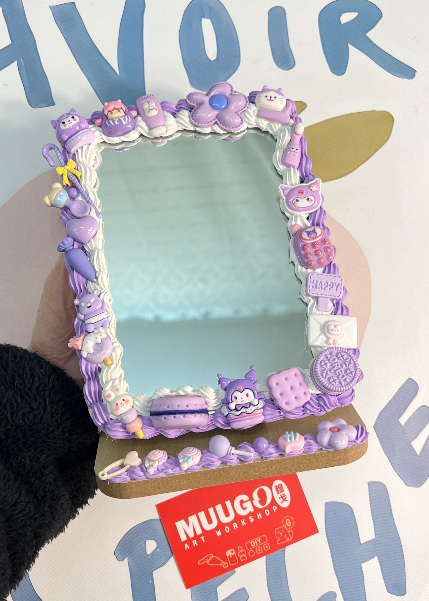 Square wooden mirror (WITHOUT CHARMS)